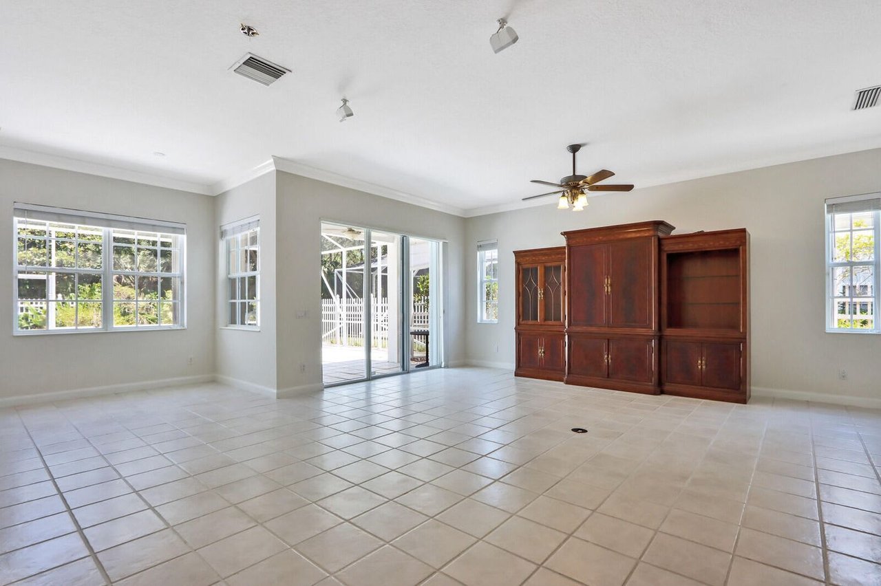 333 Marlberry Cir