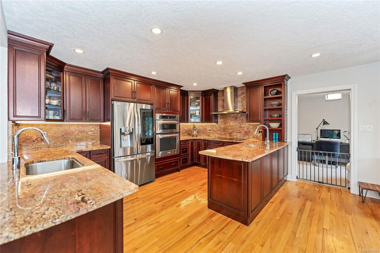 5003 Prospect Lake Rd