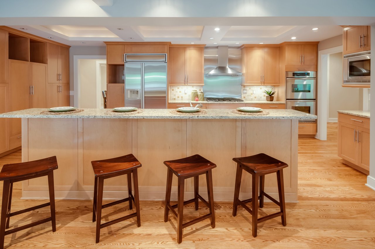 Sophisticated Ladue Ranch With Pool and Carriage House