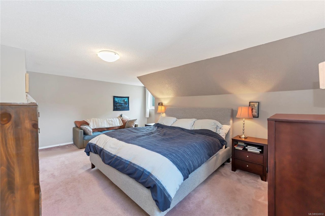 7639 Sigmar Pl