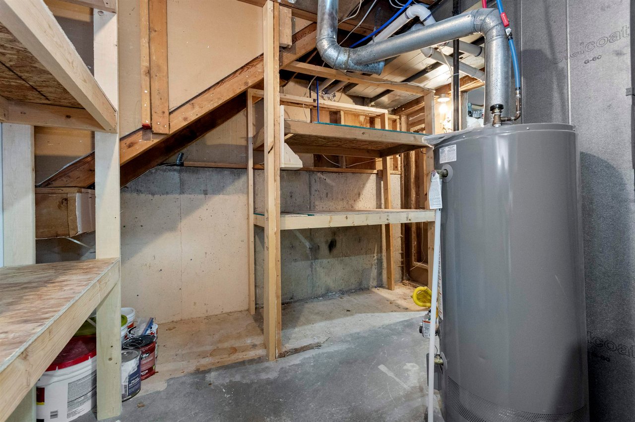 32378 Grebe Cres