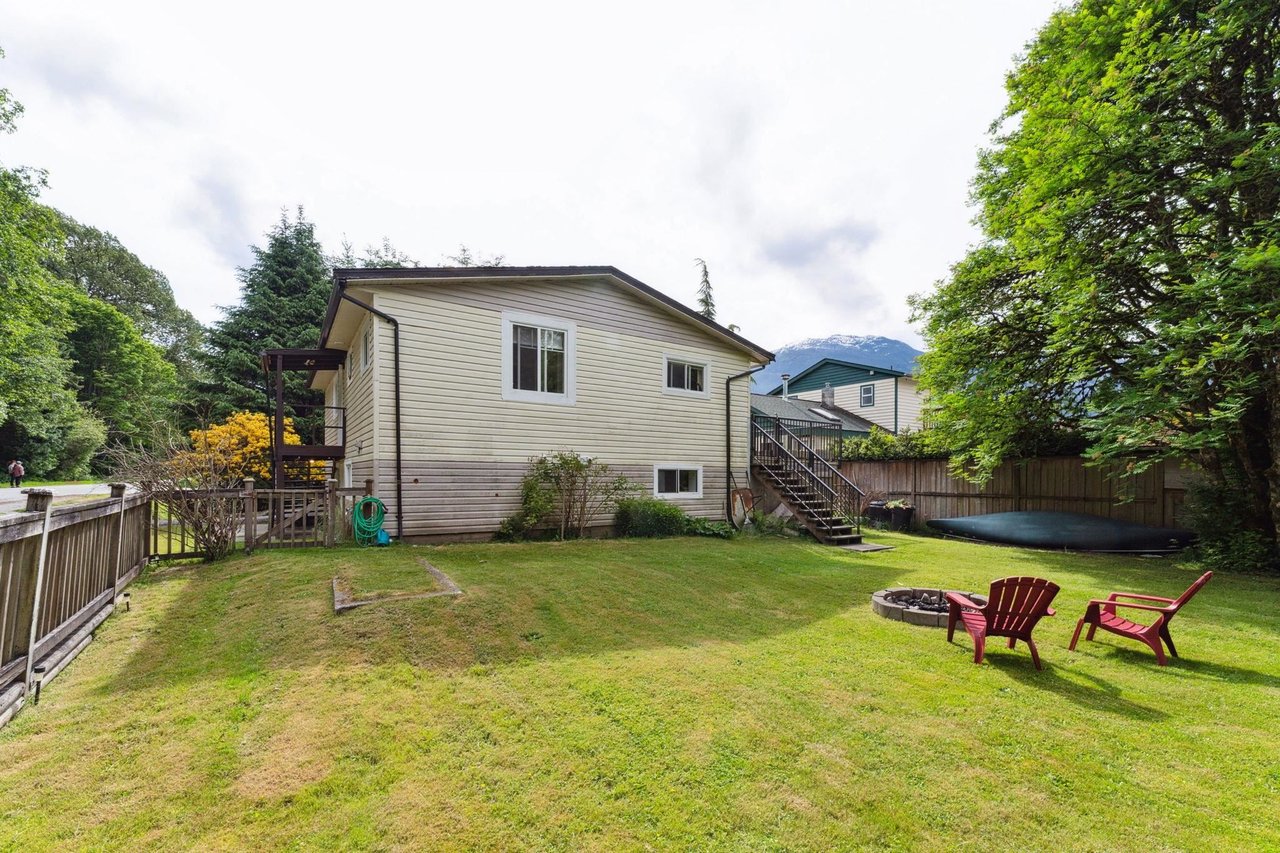 38891 Newport Road, Squamish