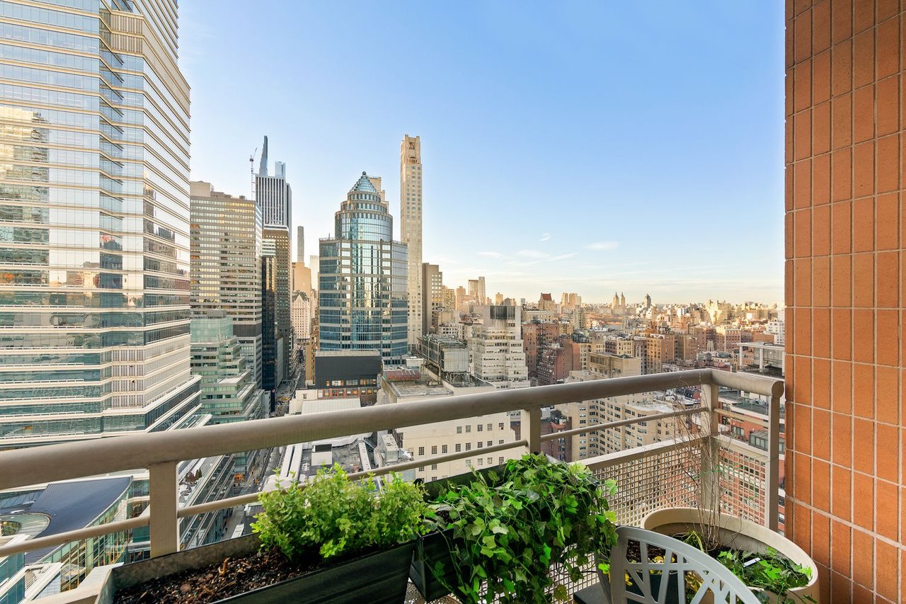 205 E 59th St, #23B