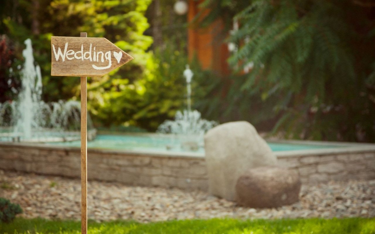 A Guide to Saving for a Wedding and First Home