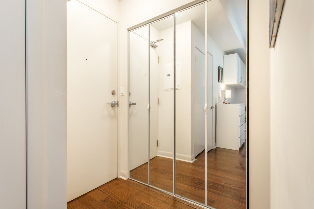15 Bruyeres Mews