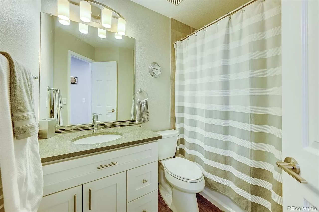 5640 S Quatar Ct