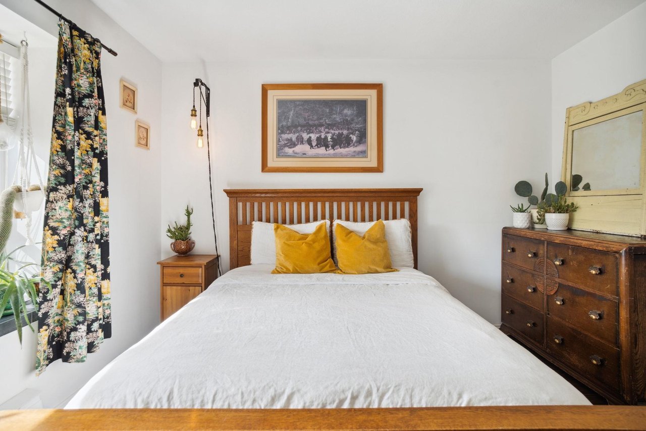 303-228 E 14th Ave