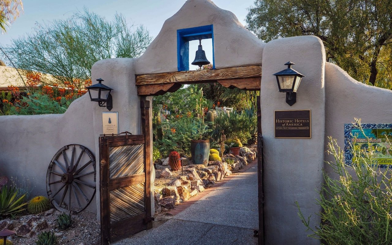 Hacienda Del Sol