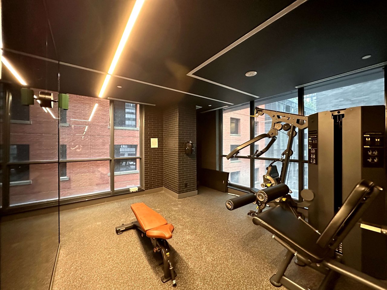 327 King St W, Unit 707