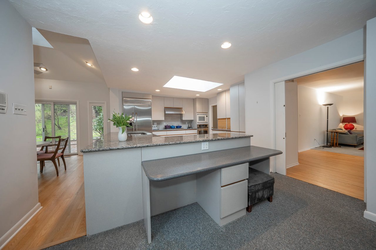 Modern Single Family Home 