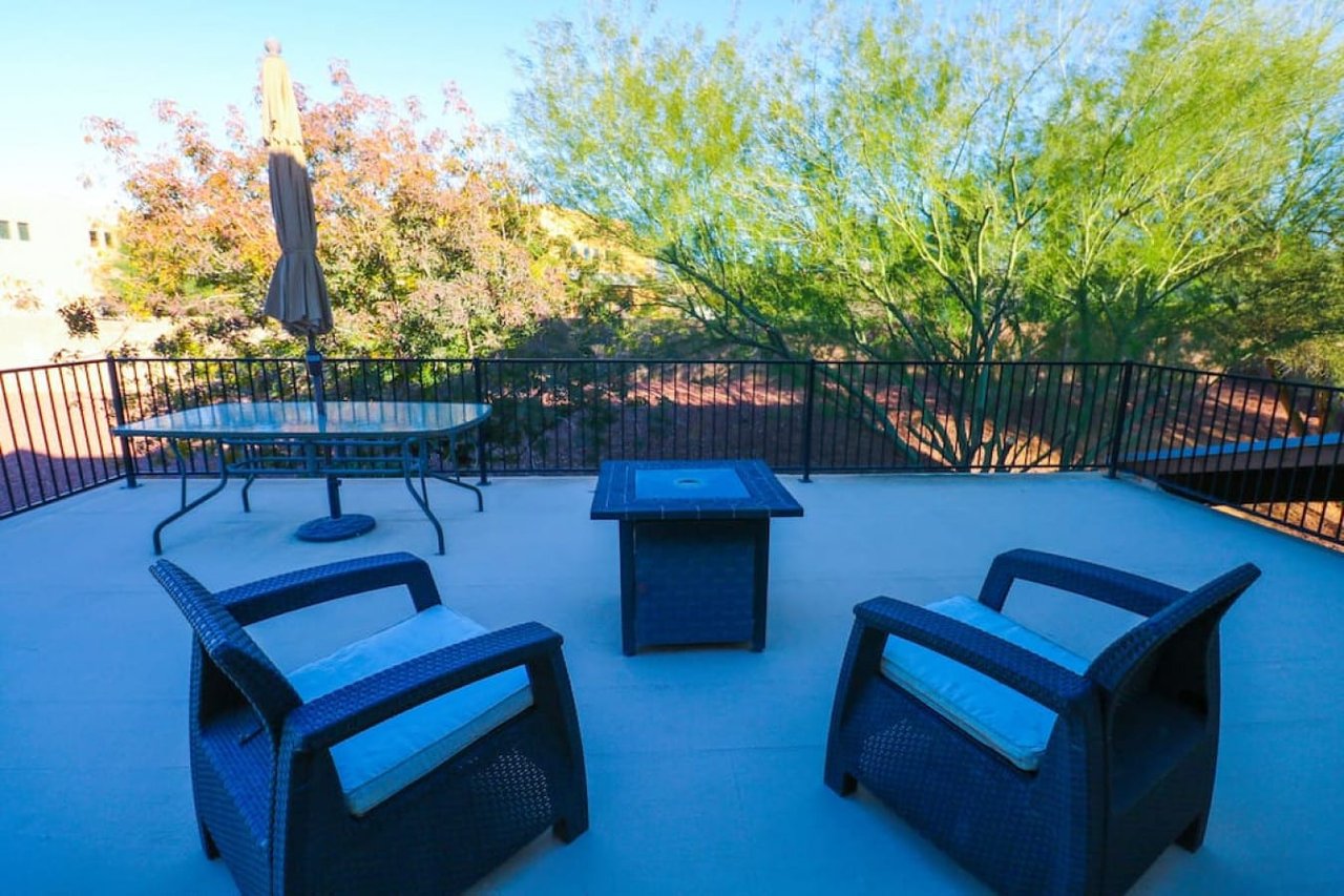 Peaceful Vail Home Rooftop Deck
