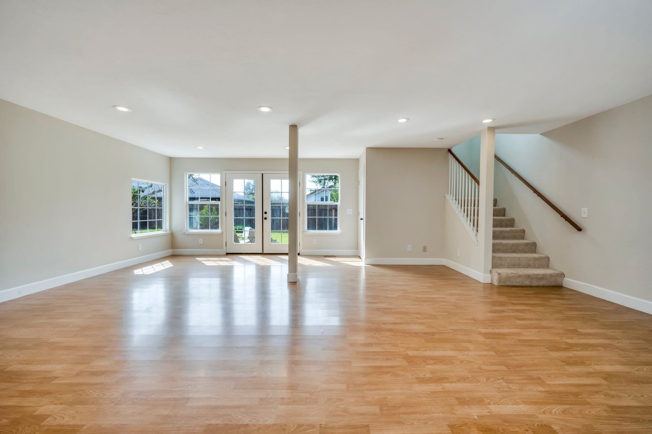 4858 Devonshire Place
