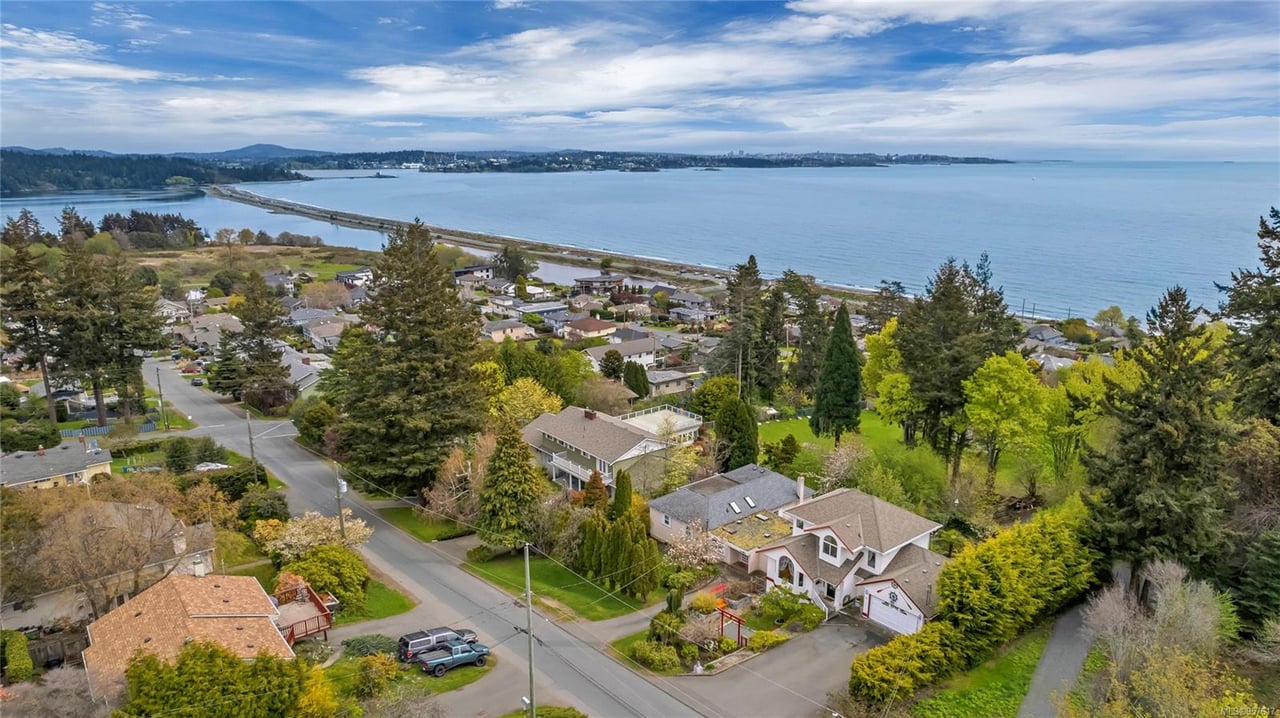 3393 Aloha Ave