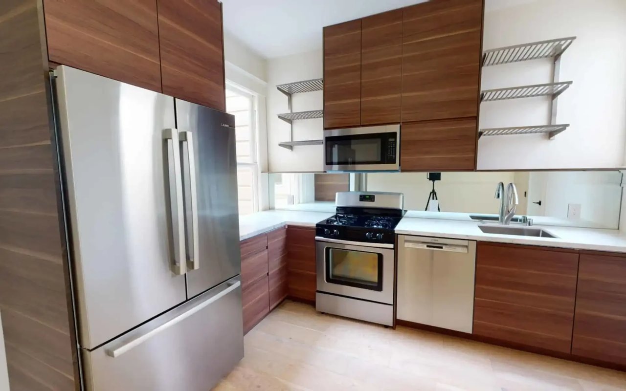 LEASED- Tourin’ Tuesday! Explore 1637 Washington 3bd/3ba + Den