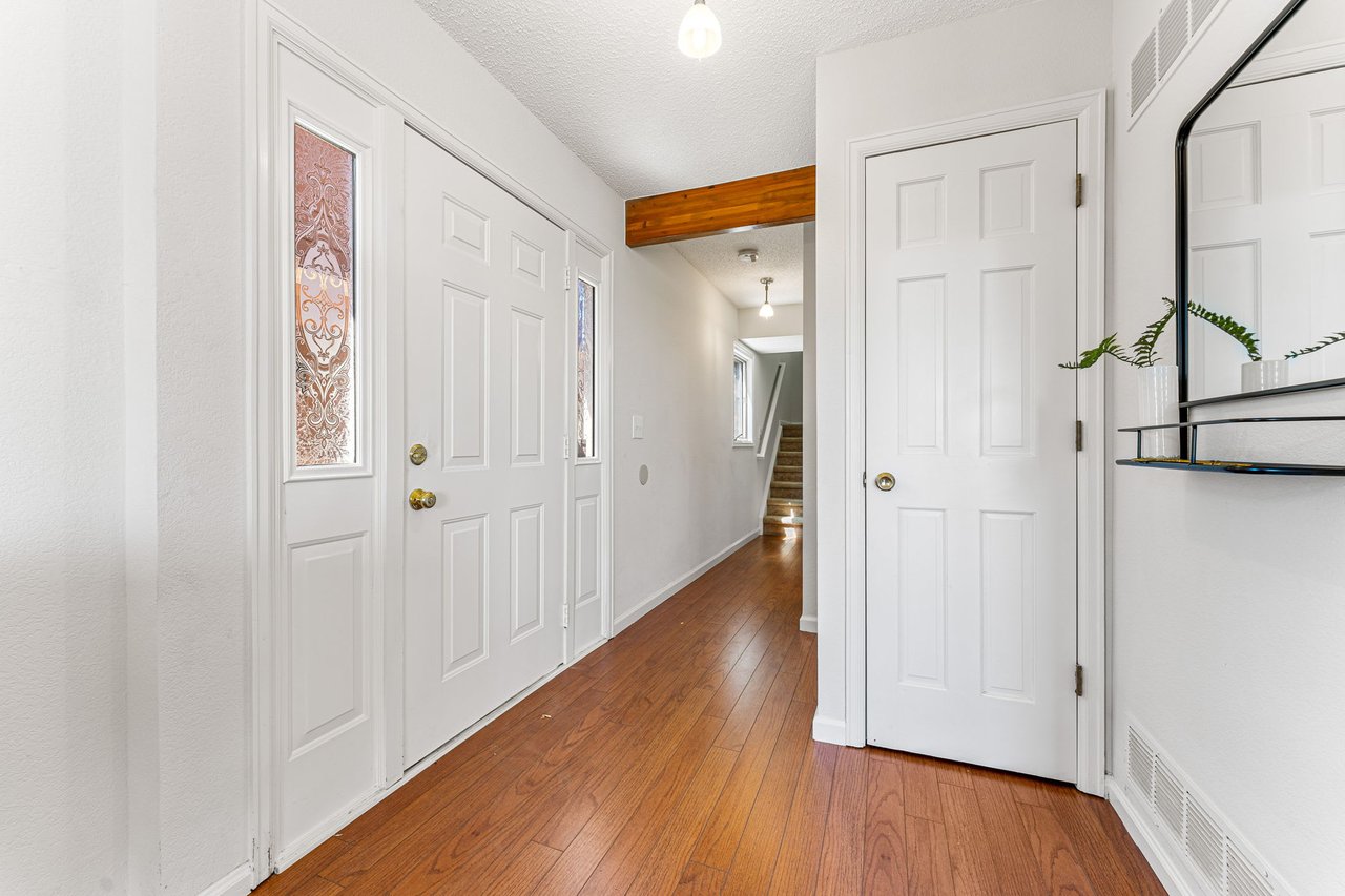 54 Wright Ct
