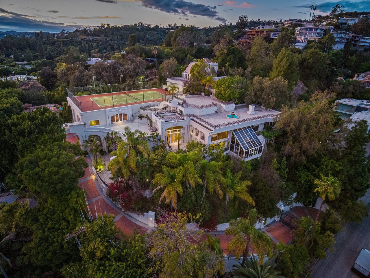 L.A. Property Built to Withstand a Nuclear Bomb Asks $29.995 Million