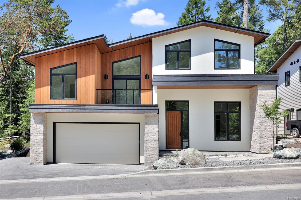 3909 Olympian Wy