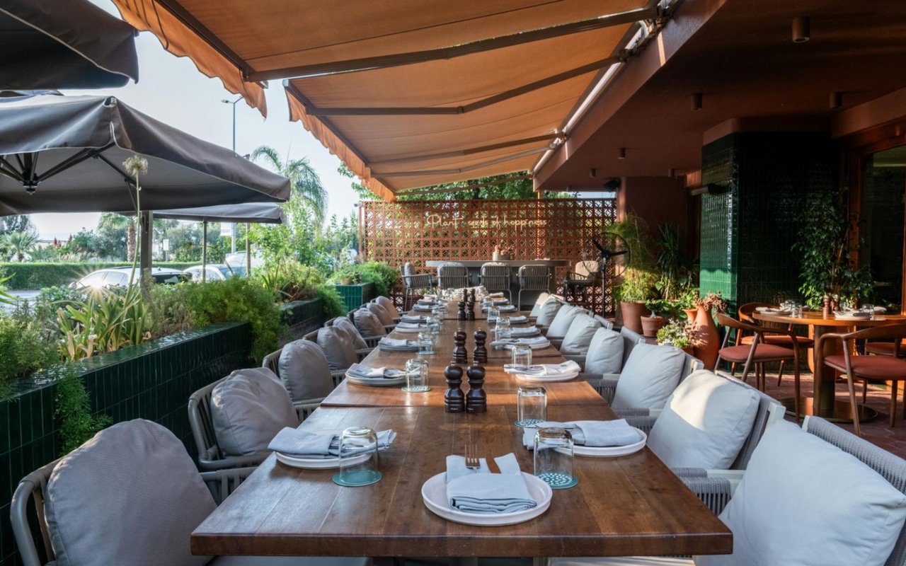 Best Restaurants in Miracle Mile, Los Angeles