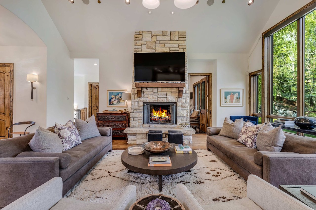 Fabulous Luxurious 5 Bedroom Home in Snowmass