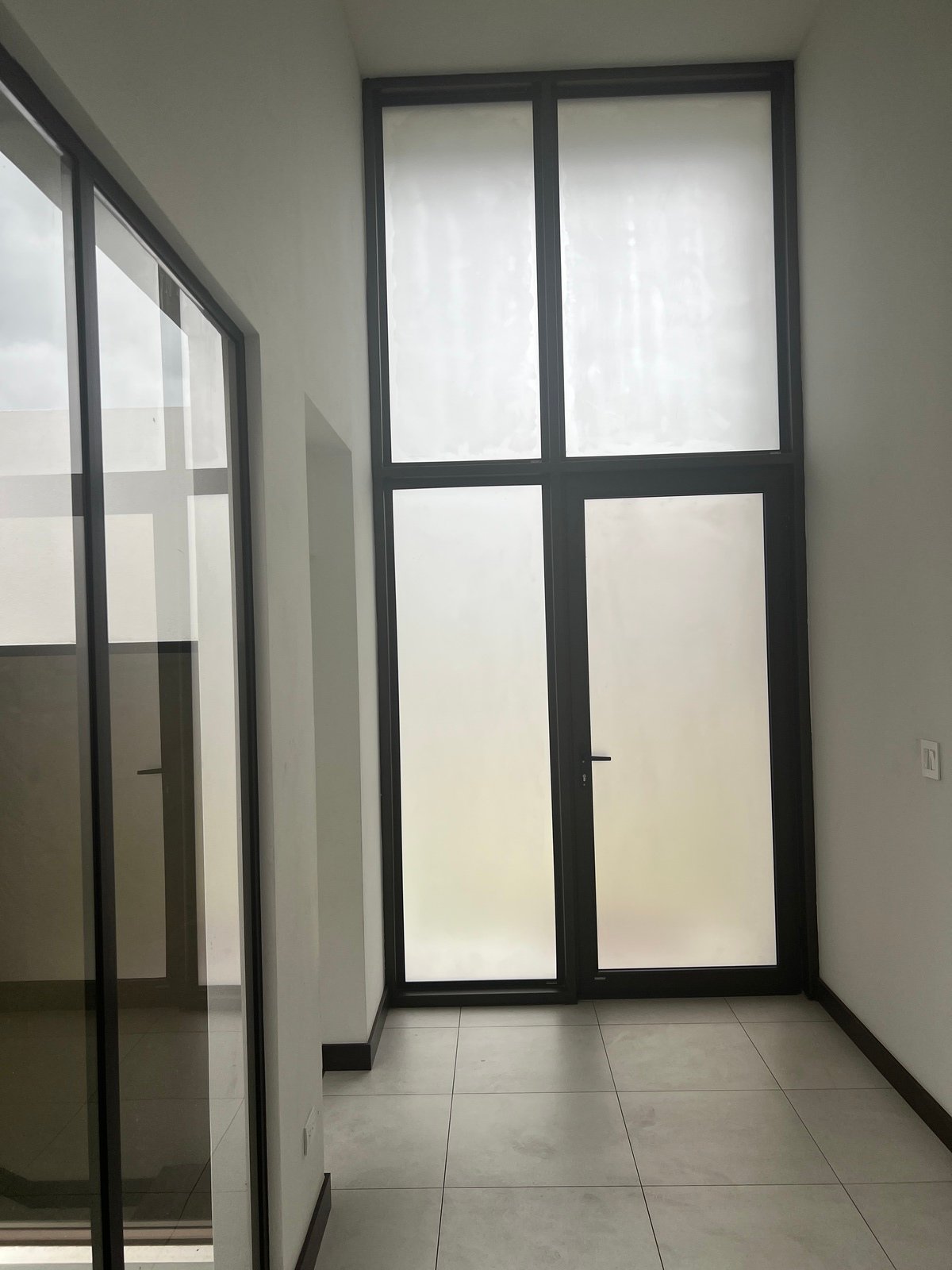 Minimalist Inner Patio Home, Curridabat, San Jose