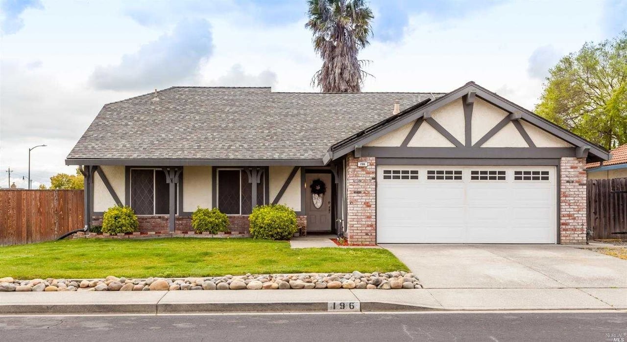 196 Oakmeade Ct