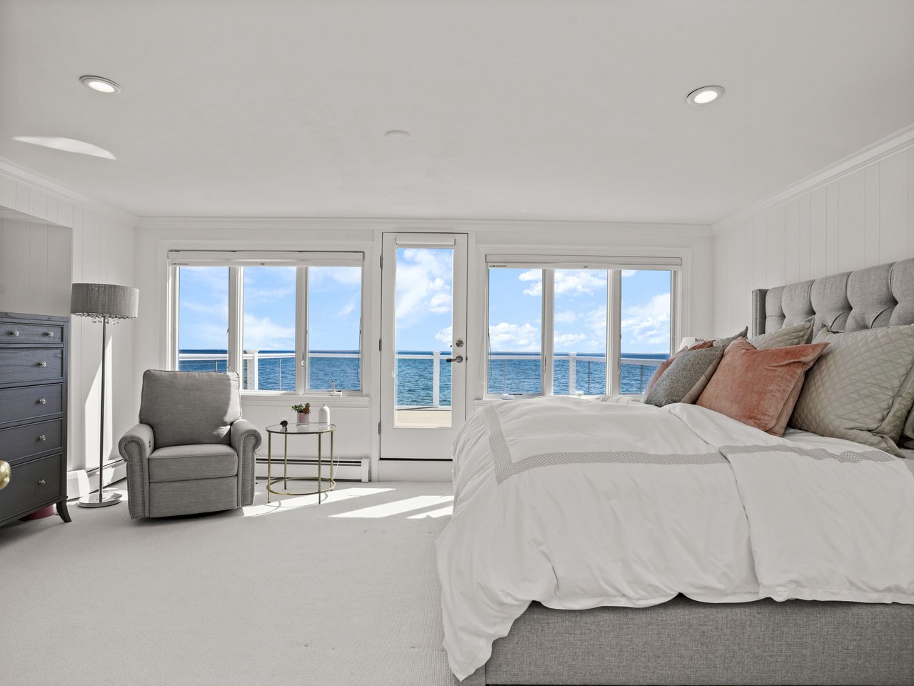 1141 Fairfield Beach Road, Fairfield