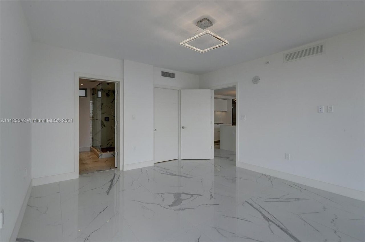 9521 E Bay Harbor Dr, #LP801