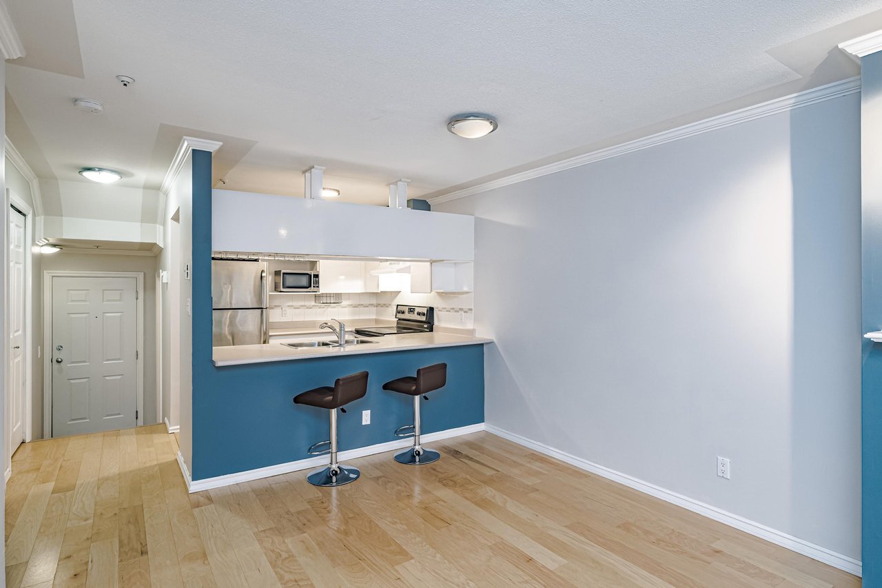 210-3638 W Broadway