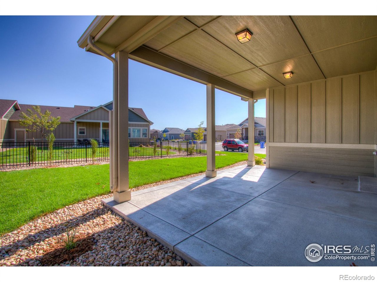 3571 Saguaro Dr