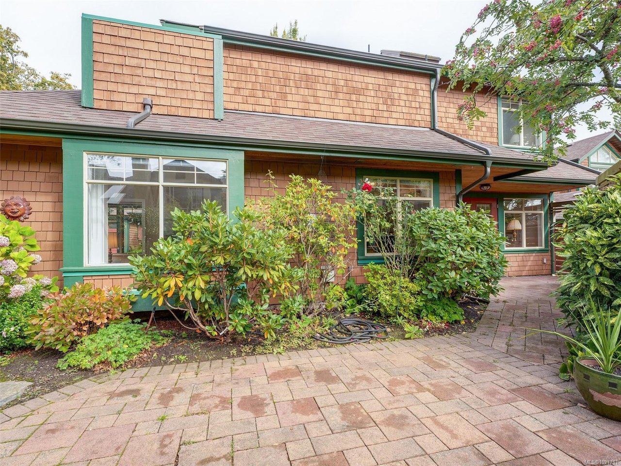 1-2573 Kilgary Pl