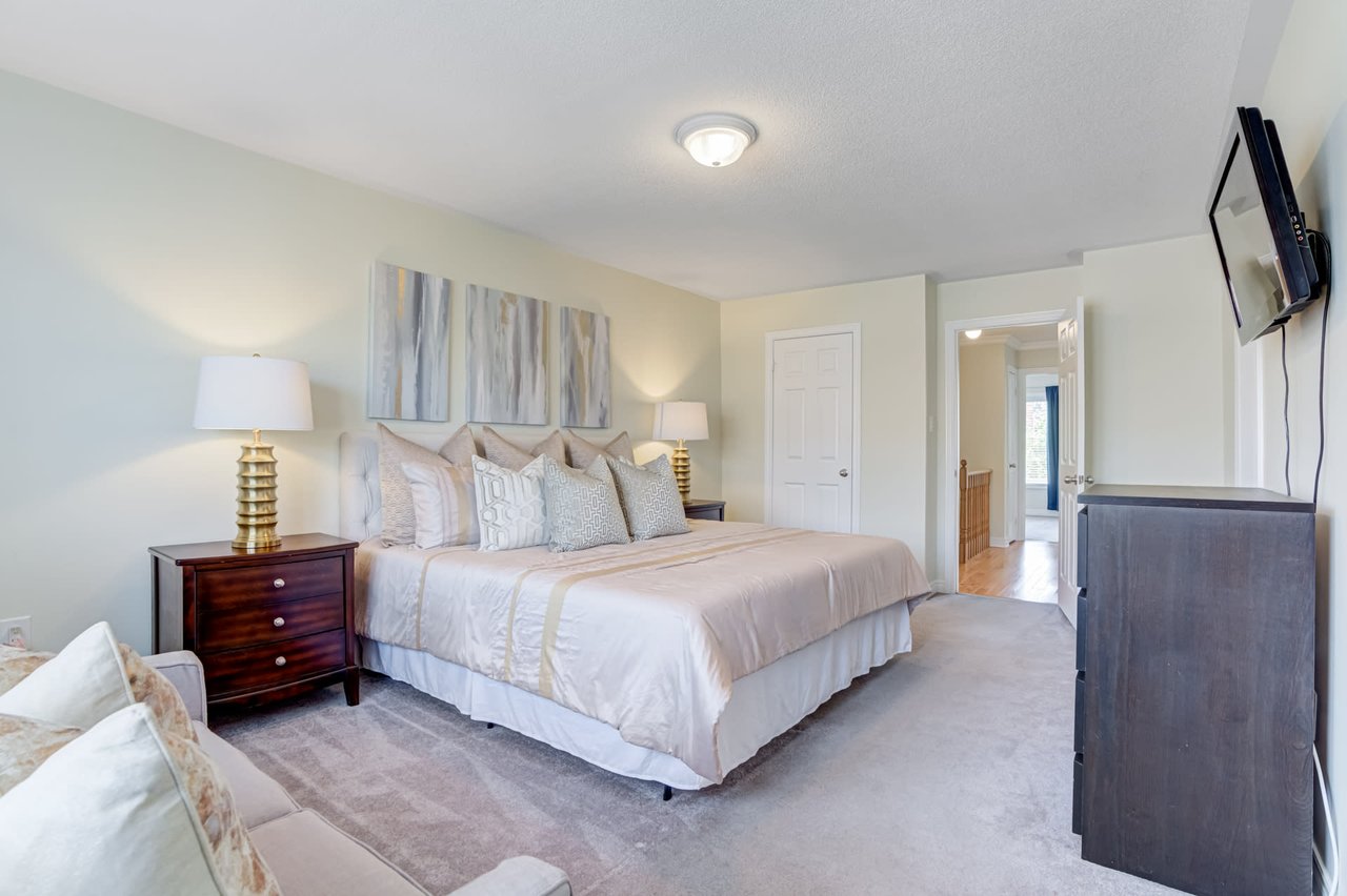 26 Black Locust Dr