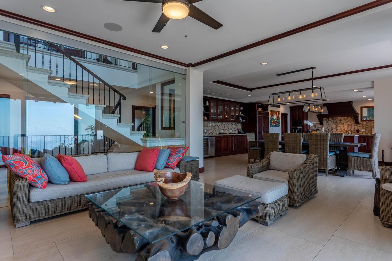 Private Ocean View Estate, Dominical, Puntarenas