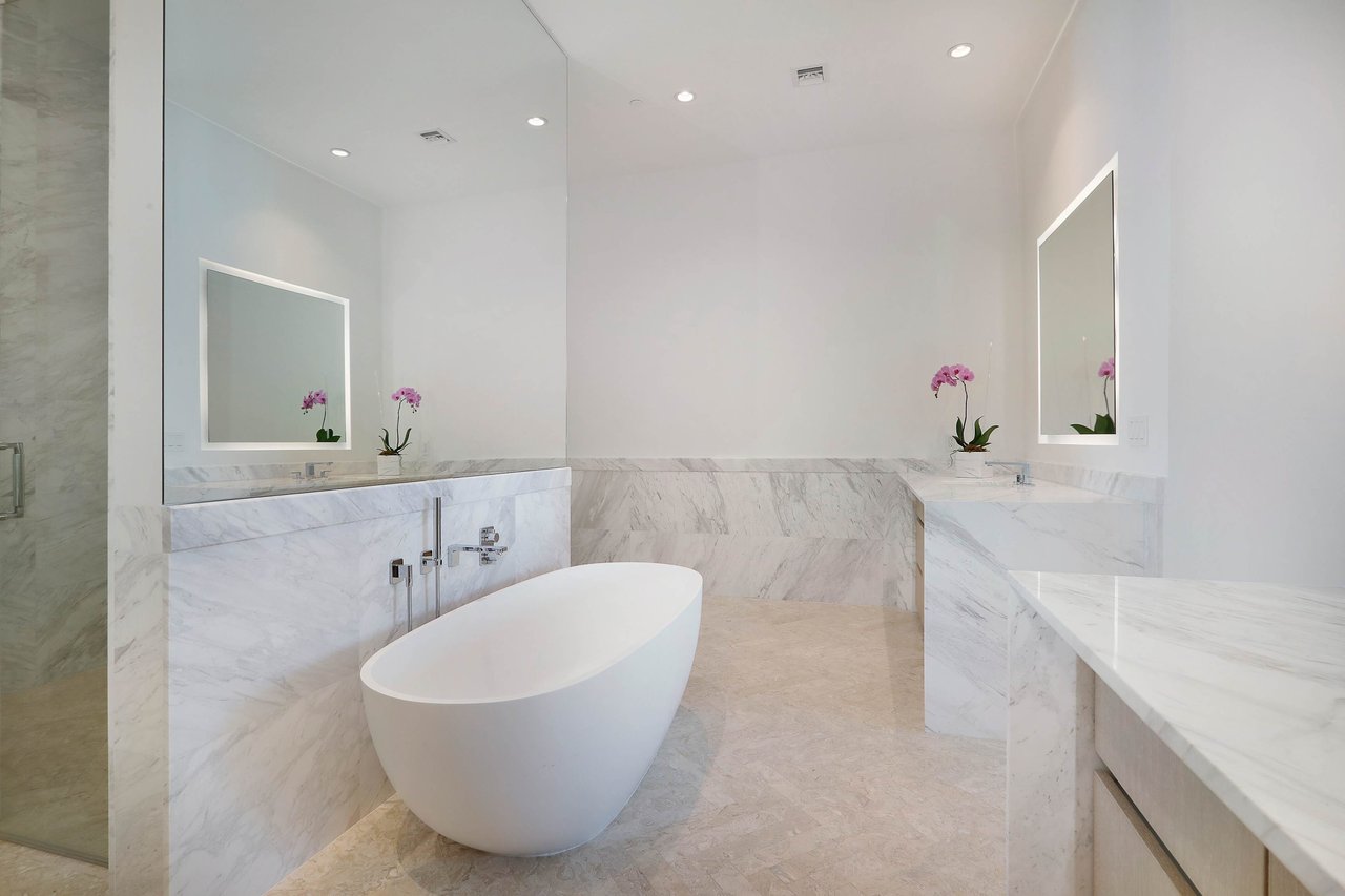 Park Grove Upper Penthouse A