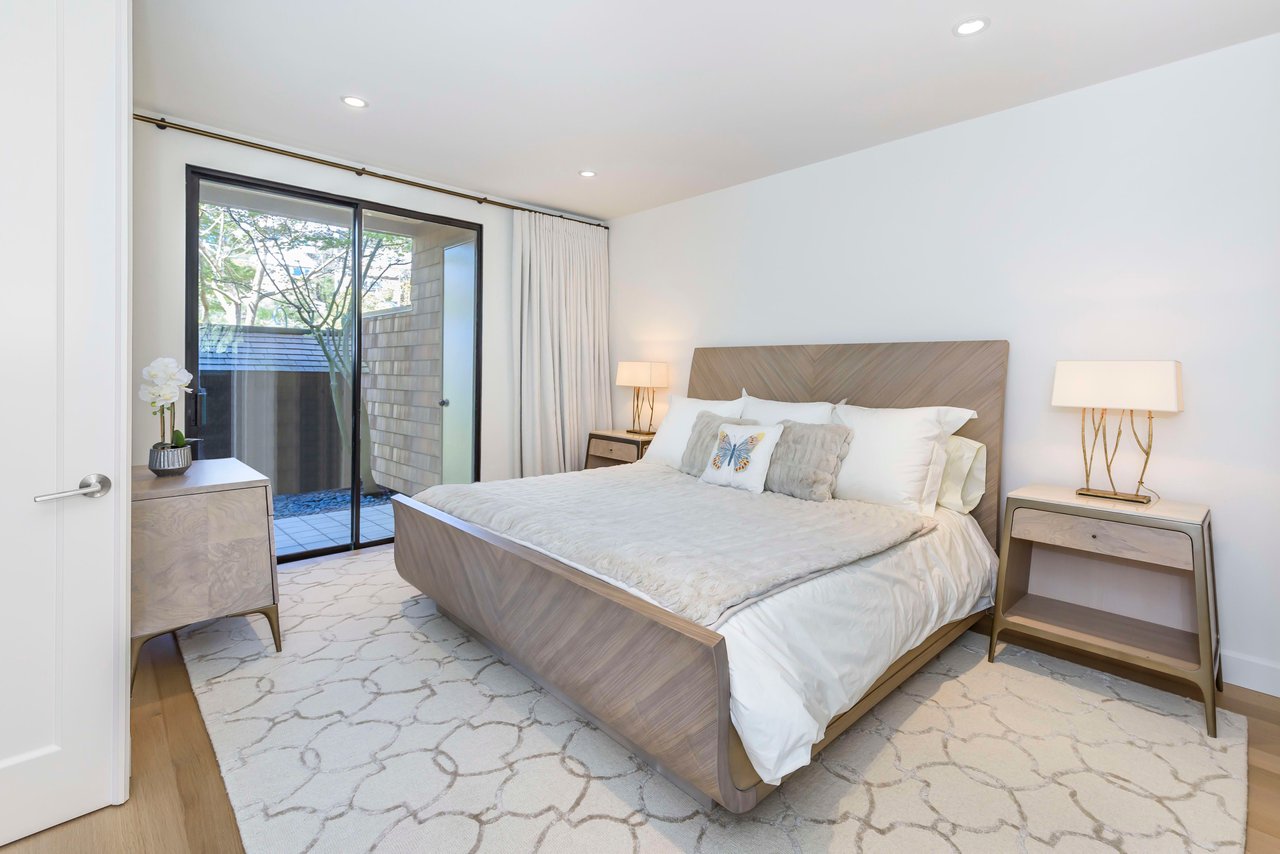 Impeccable Waterfront Lagoon Condominium- Represented Seller