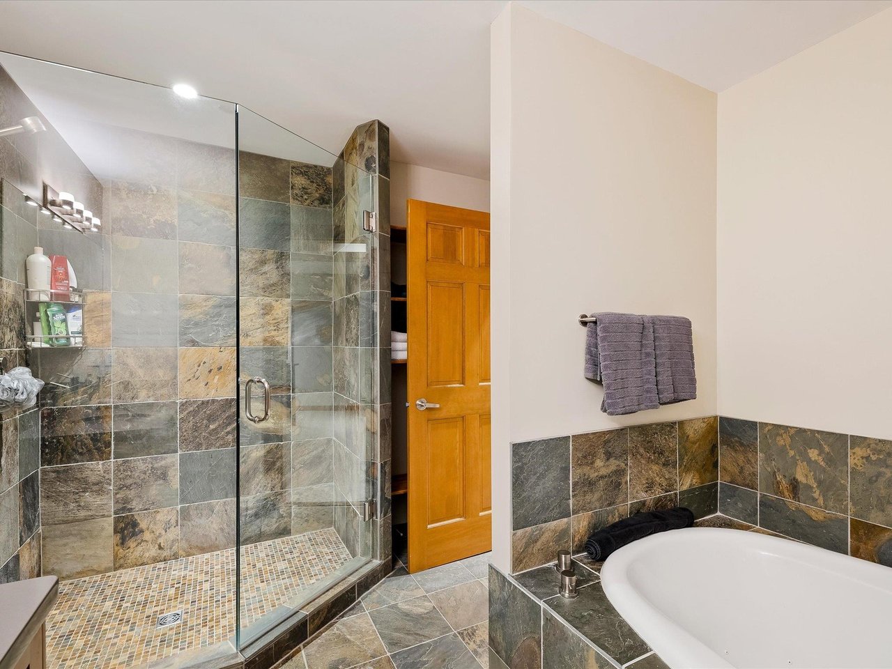 2540 Tricouni Pl