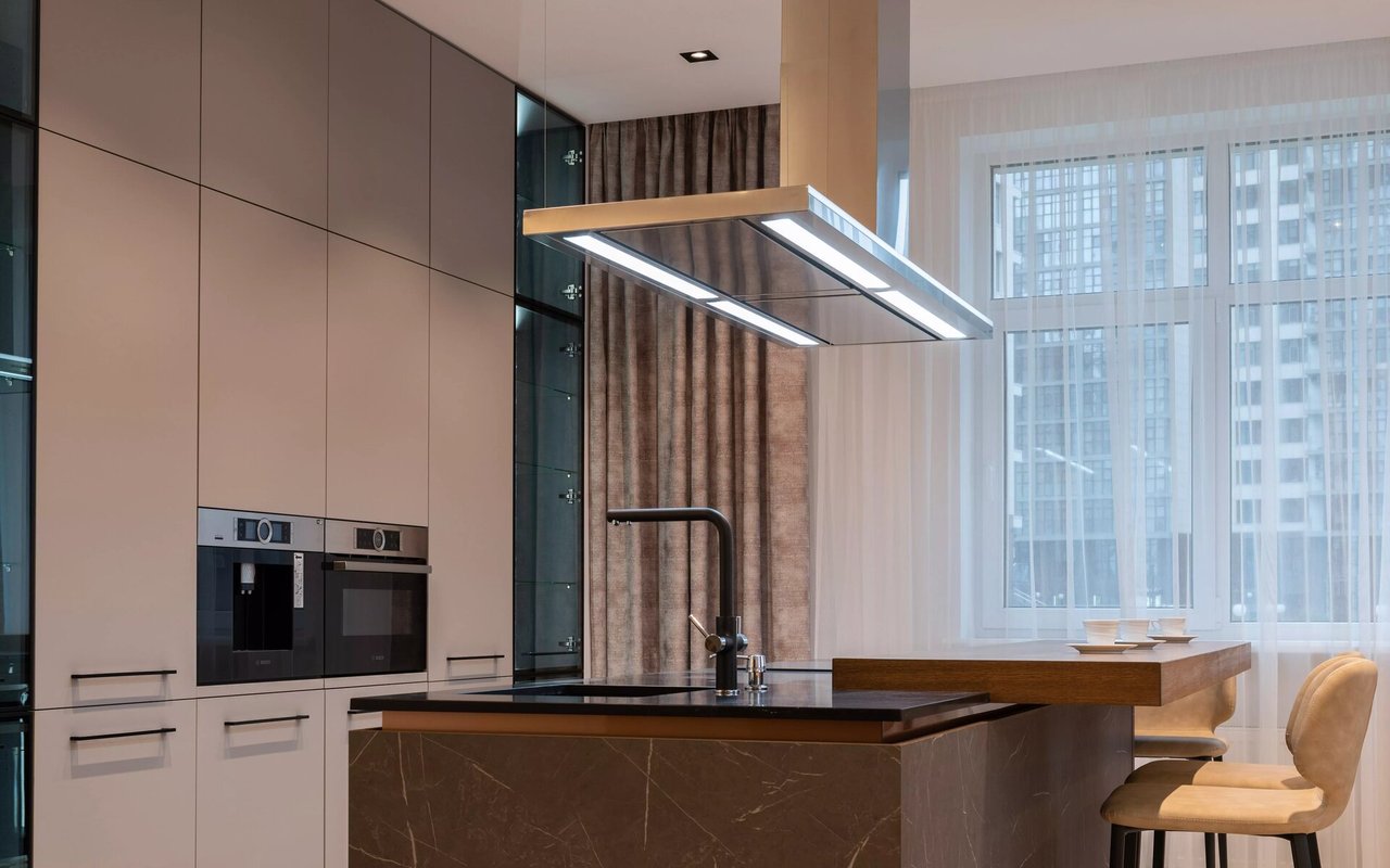 Home Sales Tank to One of Lowest Rates in Decade, as Buying Costs Soar