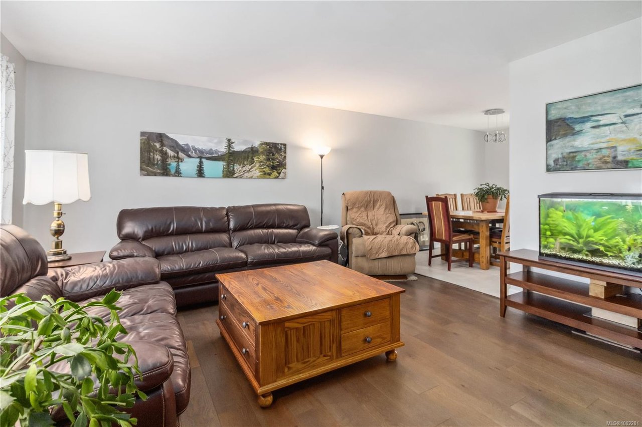 10343 Patricia Pl, Sidney