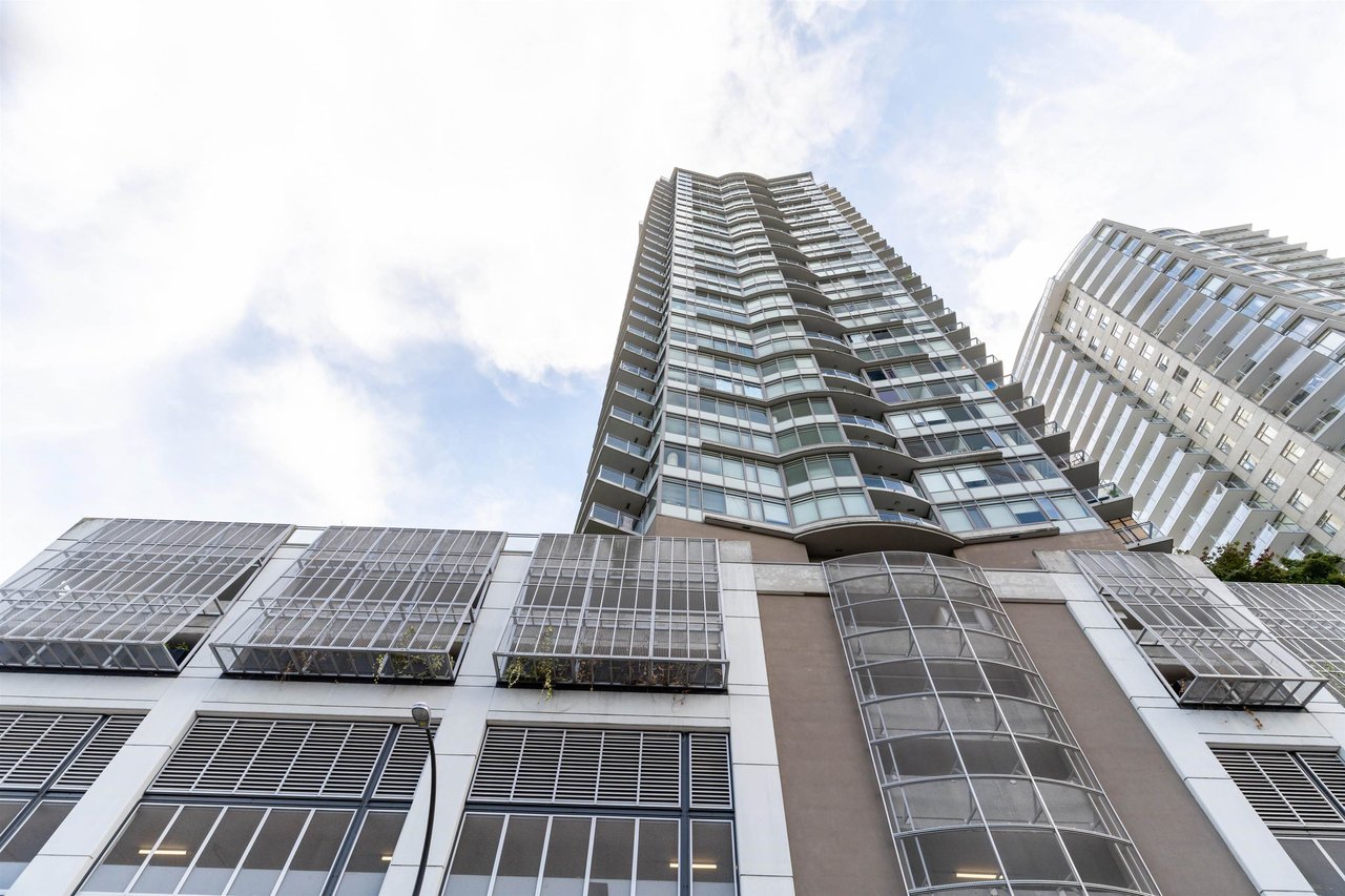 3505-888 Carnarvon St