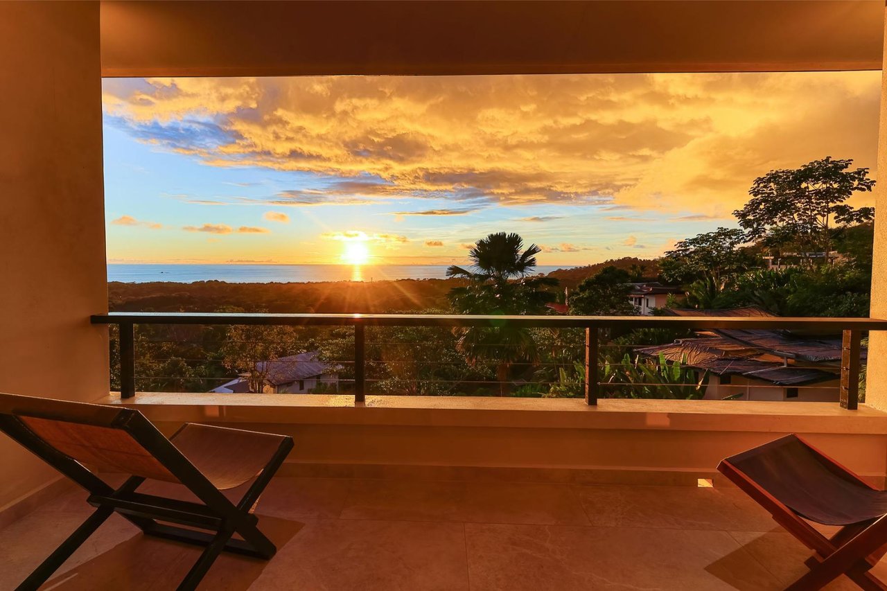 Hilltop Villa with Infinity Pool, Uvita, Puntarenas