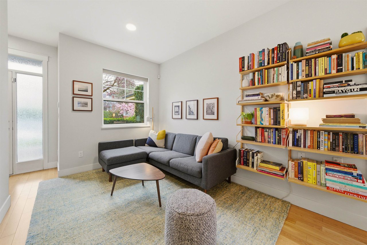 1837 Charles St