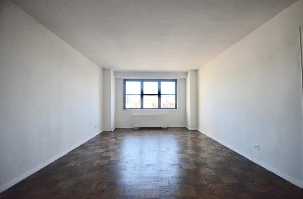 145 E 16th St, #9A