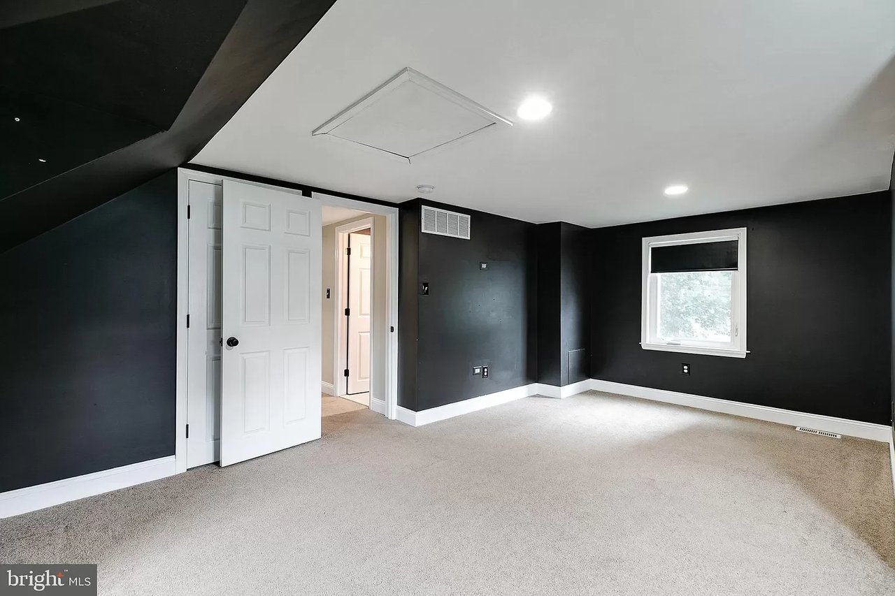 824 Barclay Ave