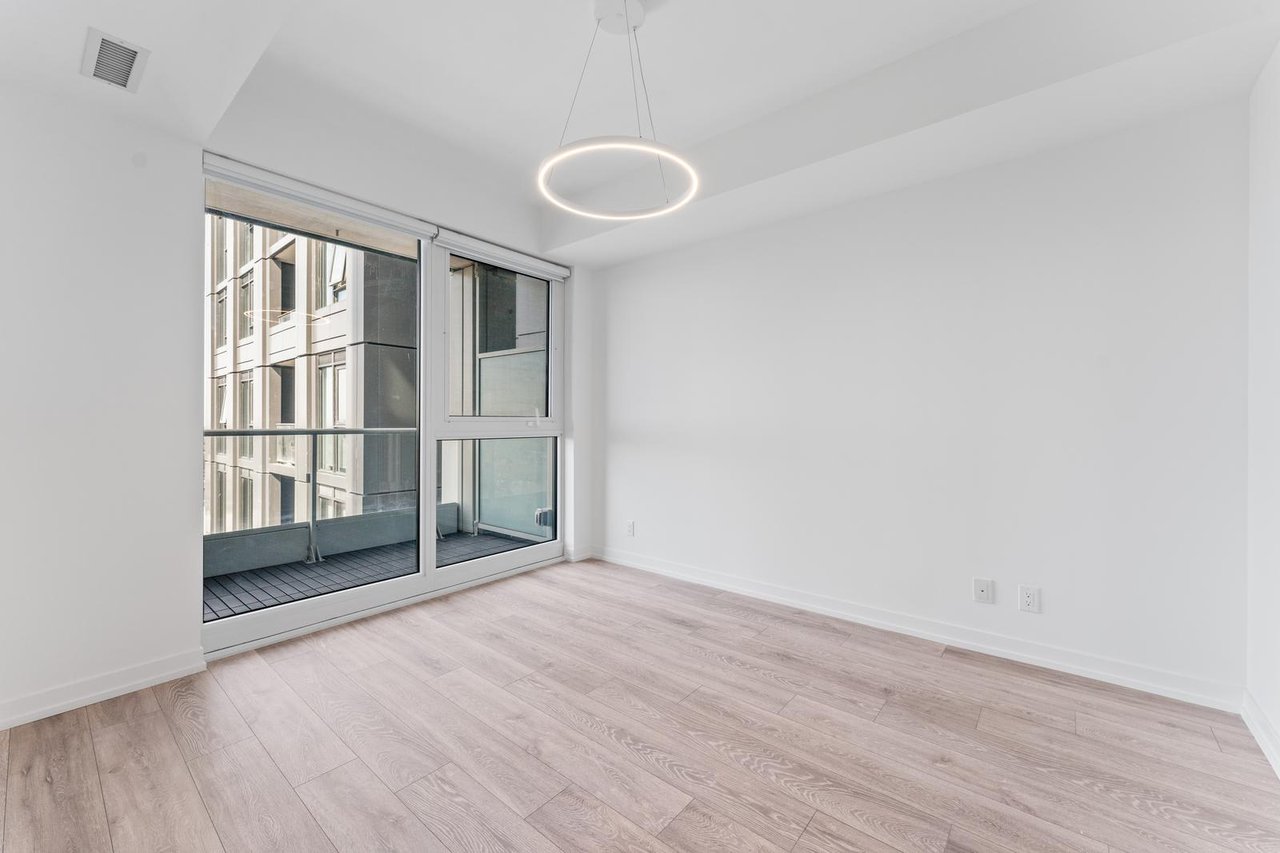 2020 Bathurst St Unit: 1121