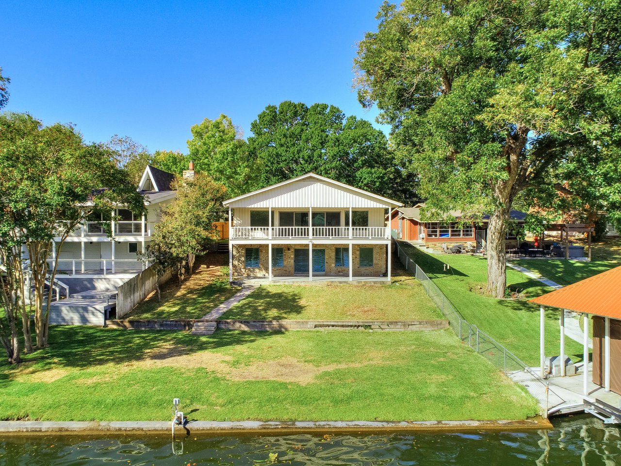 2642 Williams Lakeshore