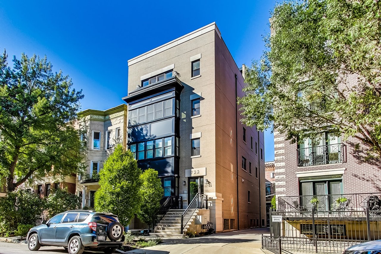 722 W Melrose St, Unit Ph