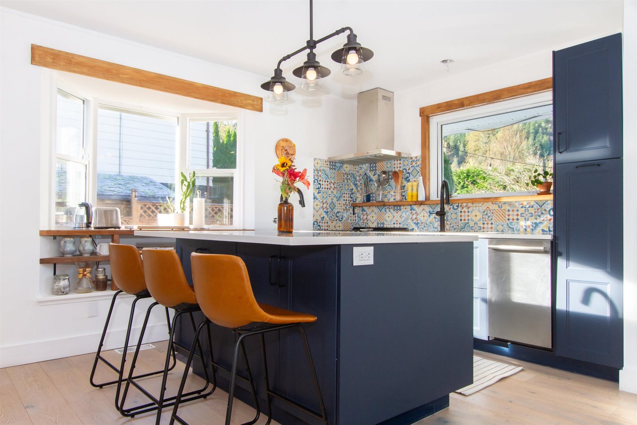 41551 Brennan Road, Squamish
