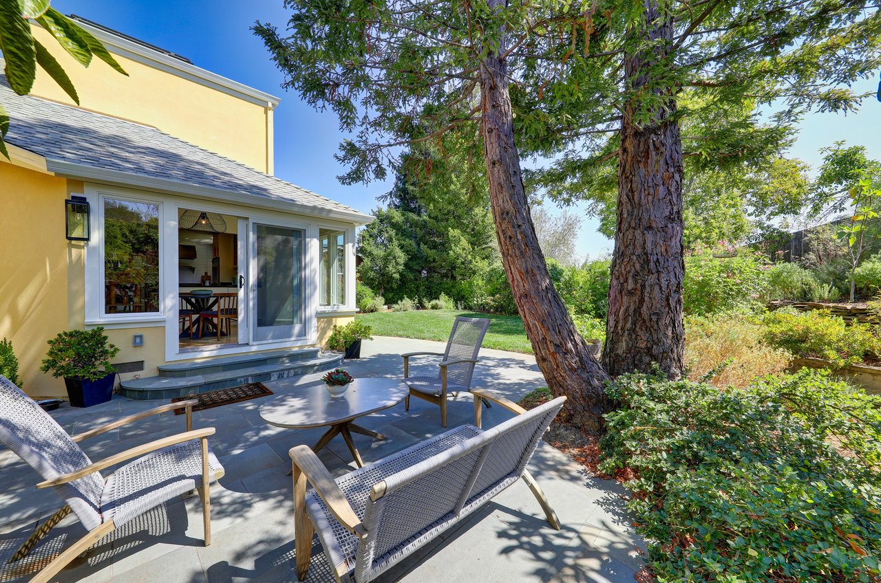 Renovated Contemporary Retreat