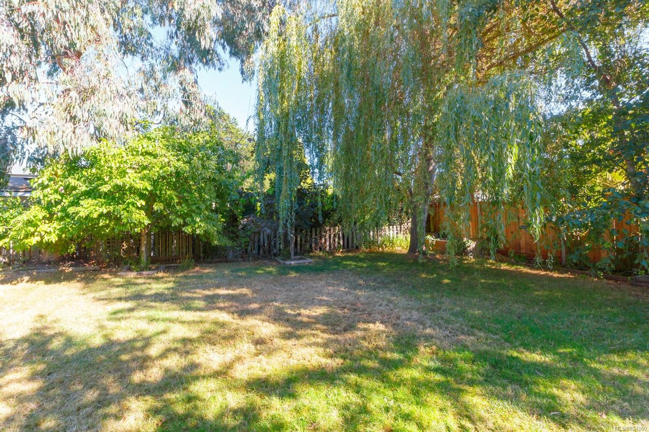 1937 Carrick St