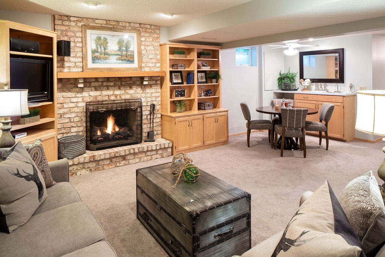 6040 Maple Leaf Circle | Shorewood