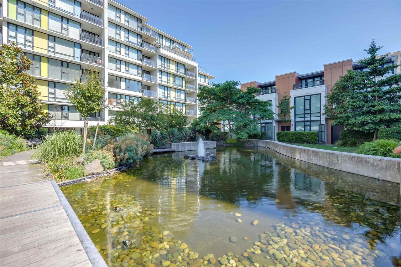 302-7988 Ackroyd Rd